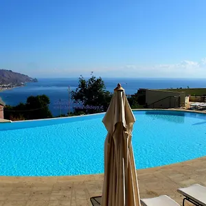  Holiday home Chic